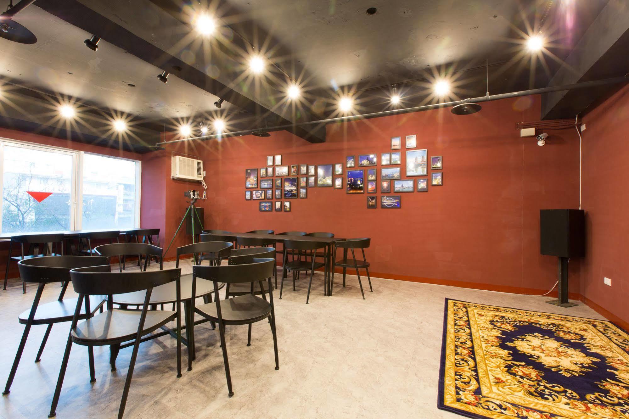 Pathways Hostel Kaohsiung Eksteriør billede